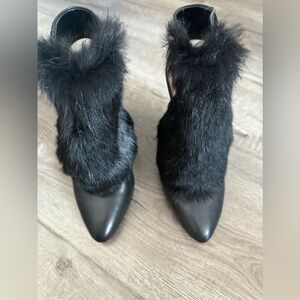 NWOT BCBG Maxazria Runway Rabbit Fur Platform Boots 6.5 From Pet Friendly Home